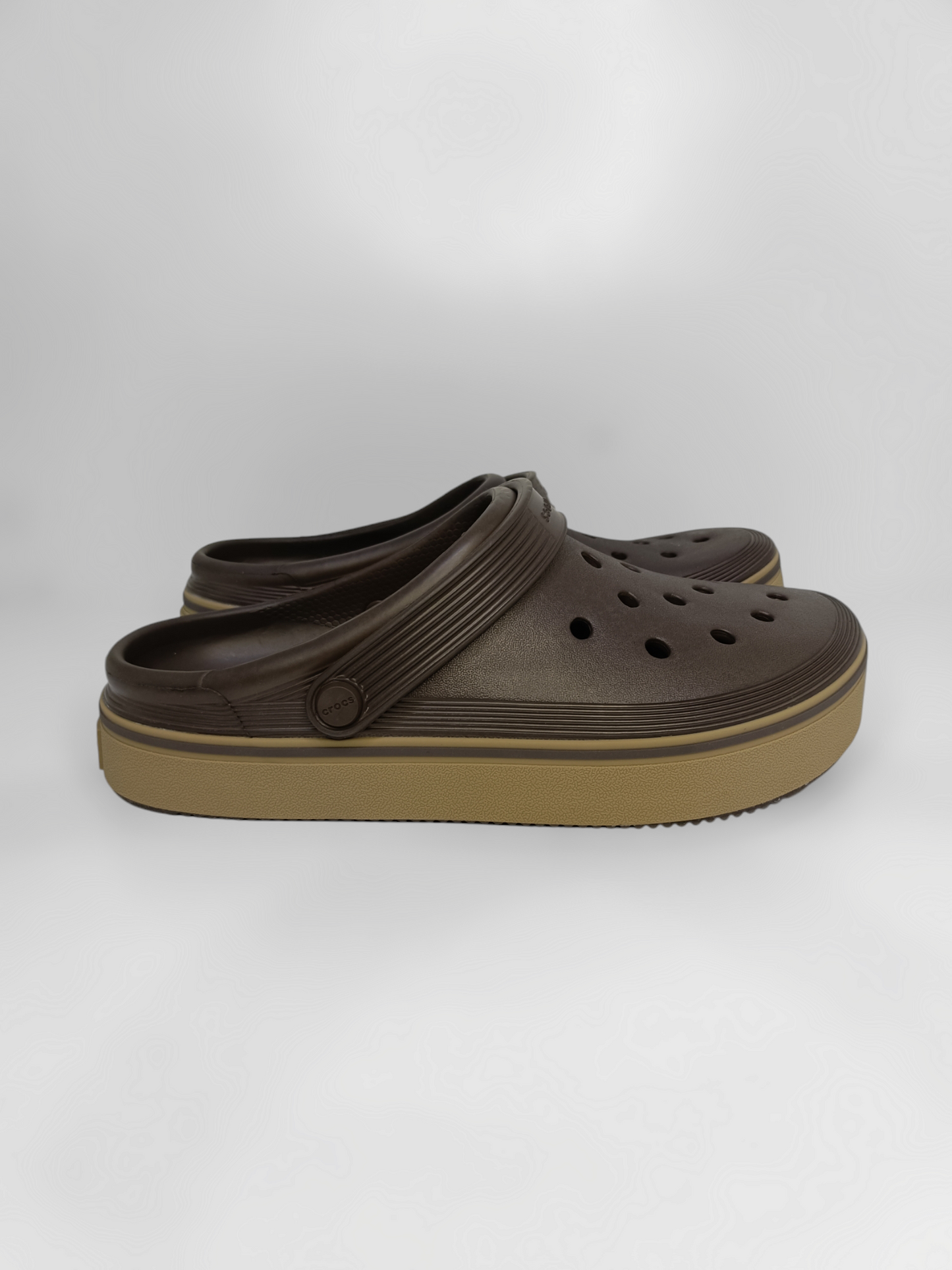 Crocs Off Court Marron